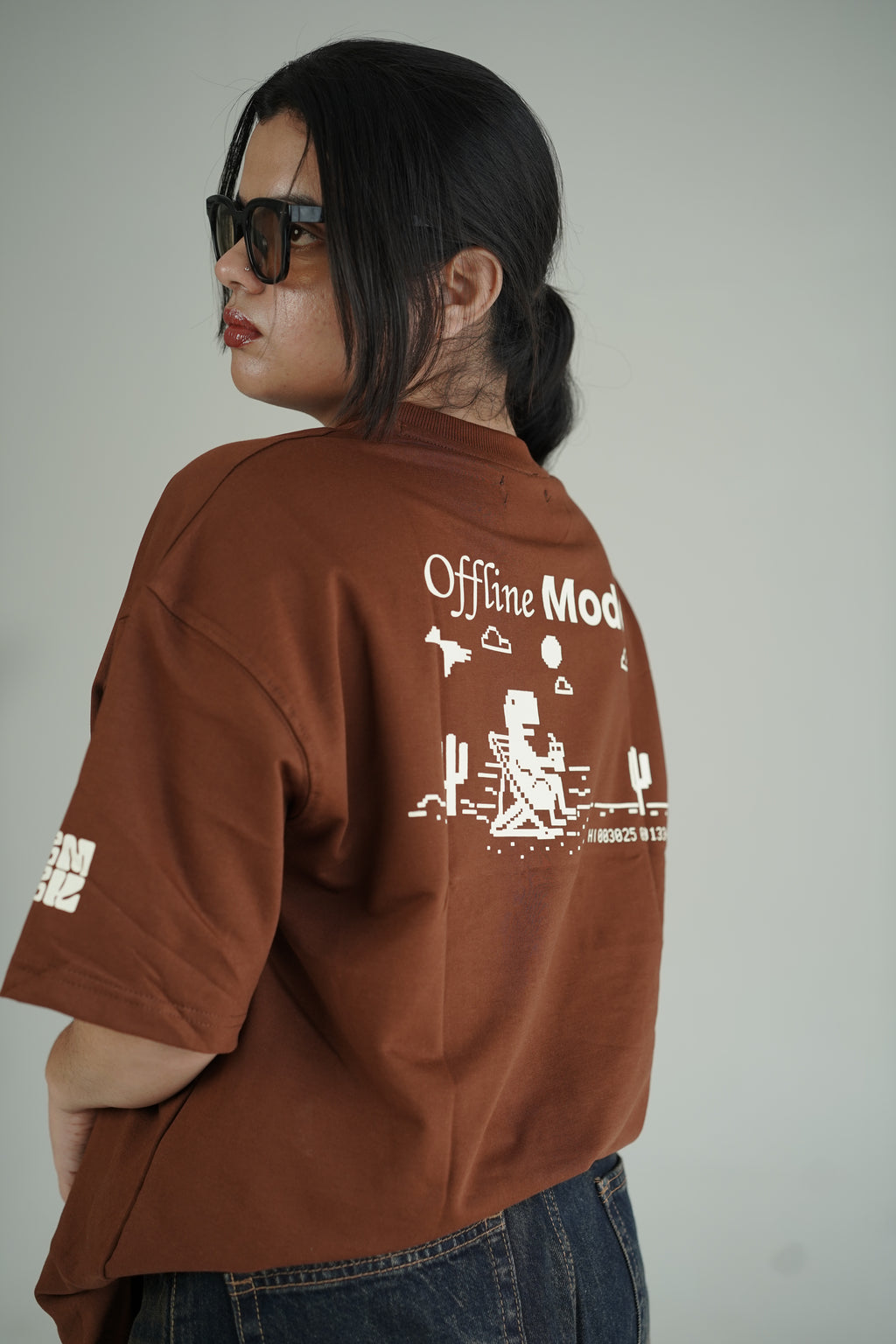 OFFLINE MODE OVERSIZED TEE